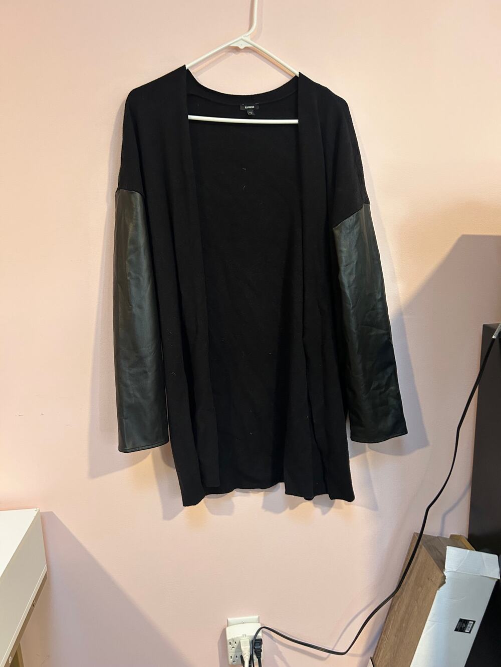 Express Cardigan *M*